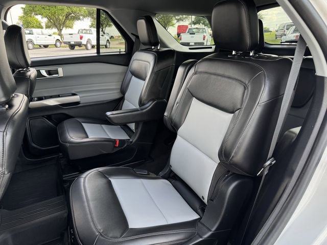 Certified 2022 Ford Explorer XLT w/ Equipment Group 202A image 26