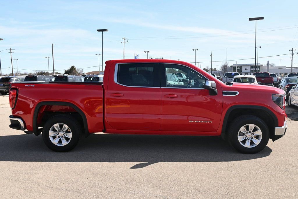 Used 2023 GMC Sierra 1500 SLE image 8