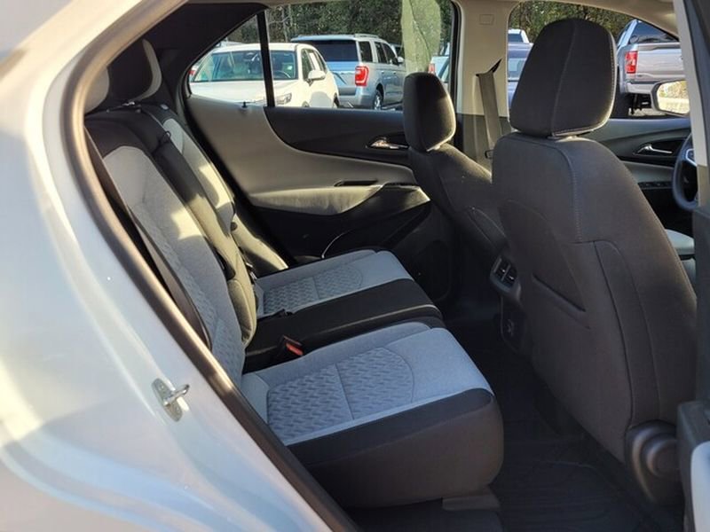 Used 2022 Chevrolet Equinox LS FWD image 13