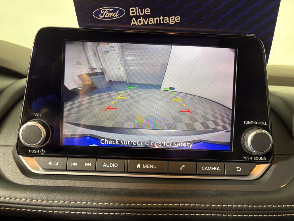 Used 2023 Nissan Rogue SV w/ SV Premium B Package FWD image 18