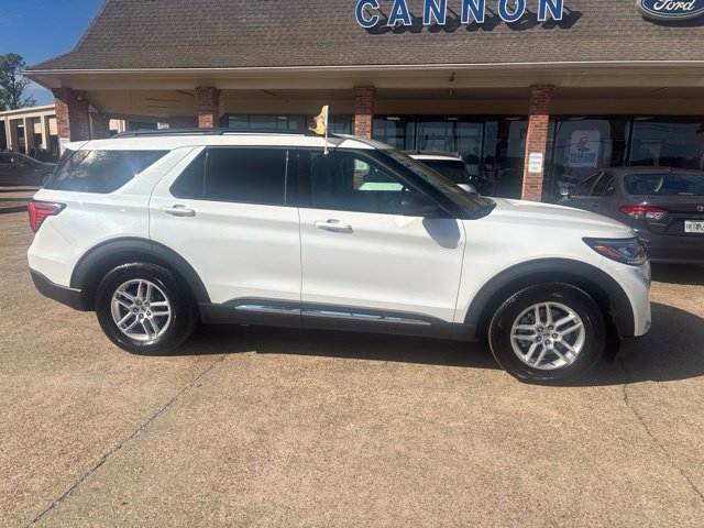 Certified 2025 Ford Explorer Active w/ Active Comfort Package RWD image 7