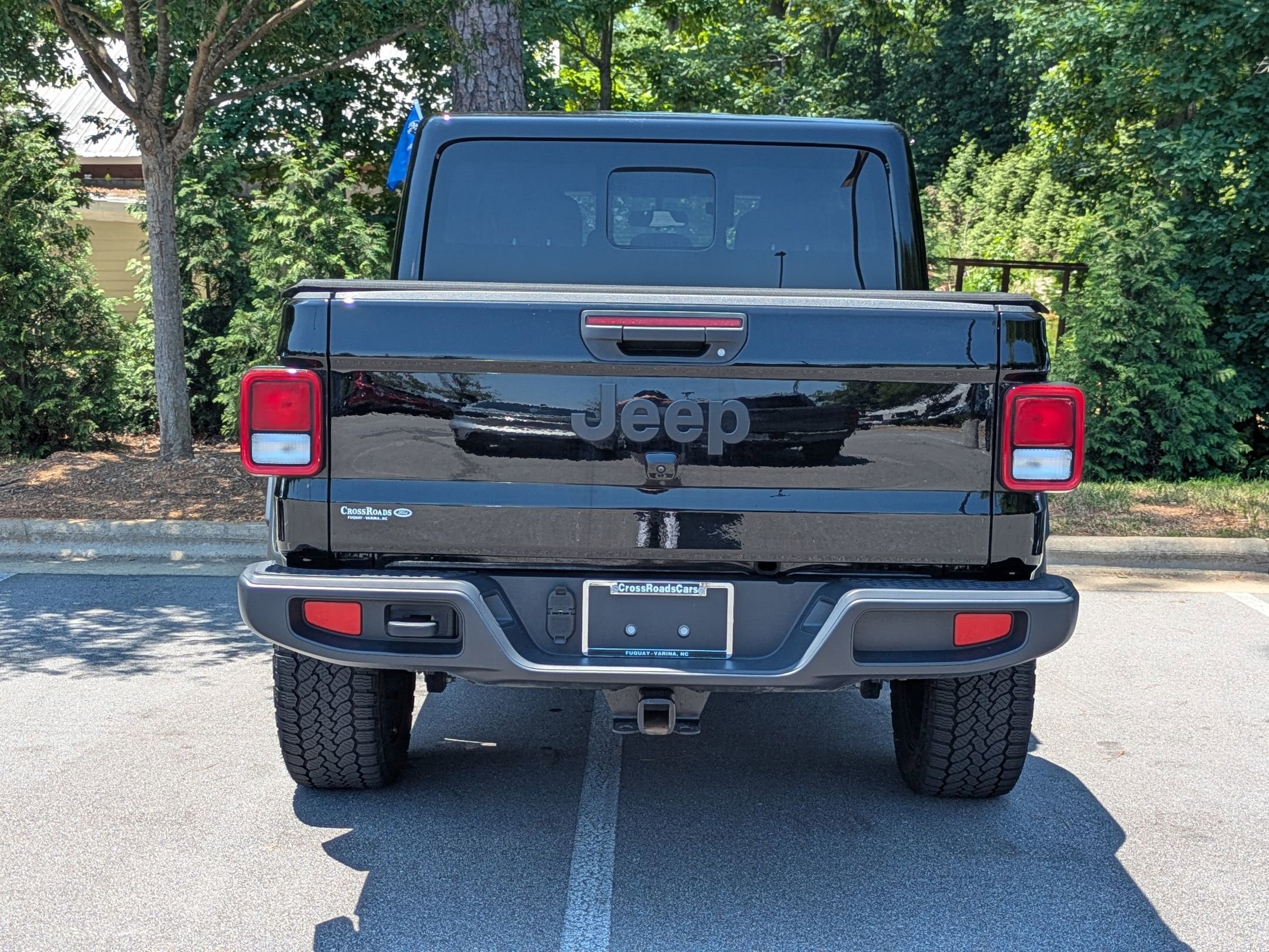 Used 2024 Jeep Gladiator Sport AWD/4WD image 4