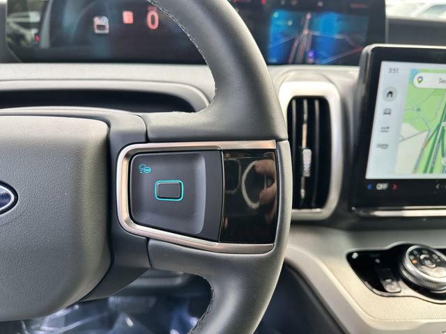 Certified 2025 Ford Expedition Active AWD/4WD image 28