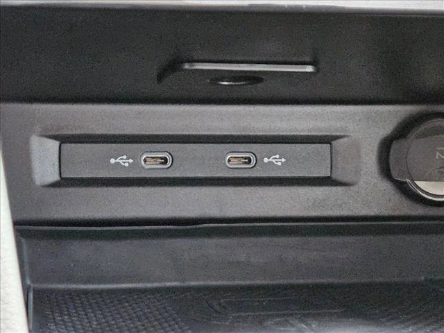 Used 2024 Volkswagen Tiguan SE FWD image 22