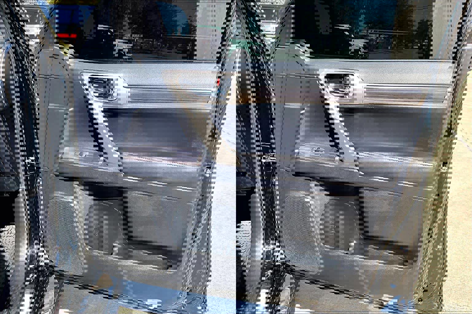 Used 2020 Lexus GX 460 Premium image 23