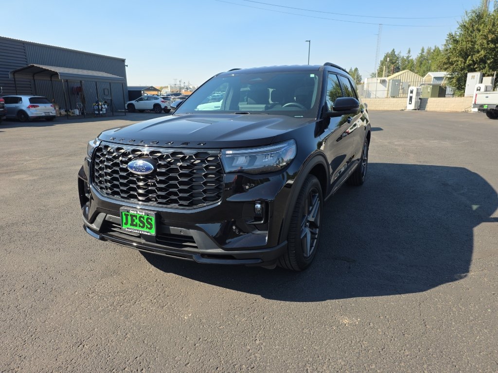 Certified 2025 Ford Explorer ST-Line w/ ST-Line Street Pack AWD/4WD image 12