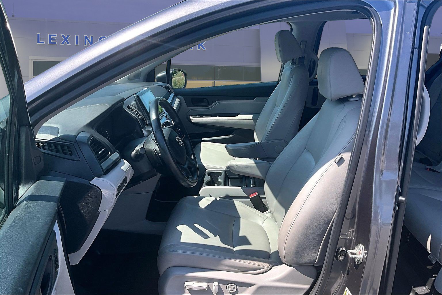 Used 2018 Honda Odyssey EX-L image 21