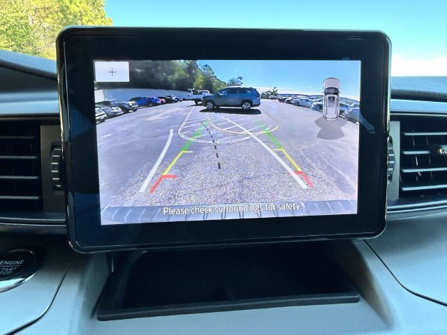 Certified 2022 Ford Explorer XLT RWD image 23