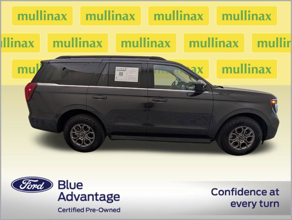 Certified 2025 Ford Expedition Active image 2