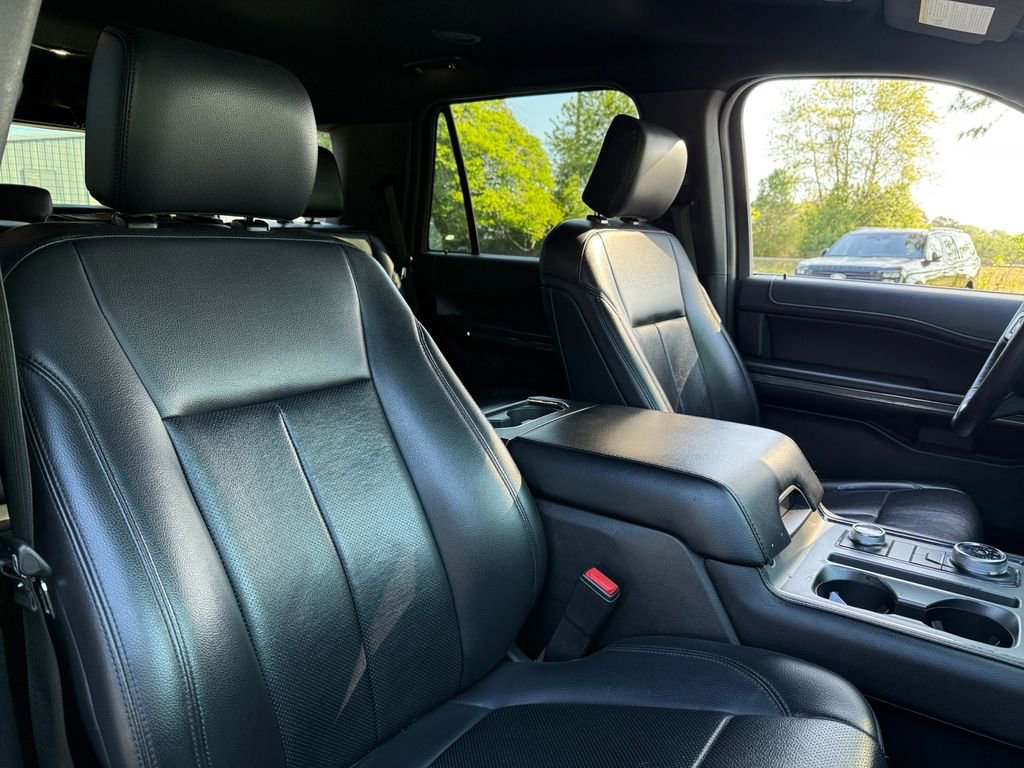 Certified 2019 Ford Expedition XLT w/ Equipment Group 202A AWD/4WD image 15