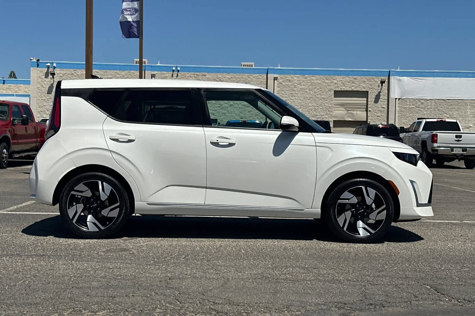 Used 2025 Kia Soul GT-Line FWD image 8