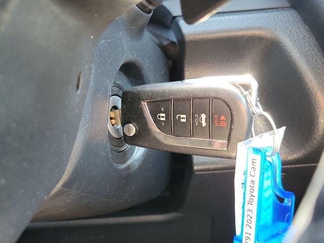 Used 2023 Toyota Camry SE FWD image 19