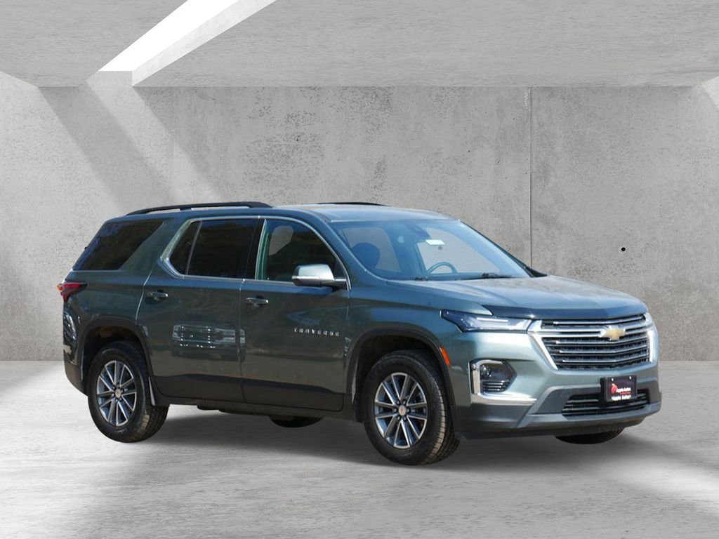 Used 2023 Chevrolet Traverse LT
