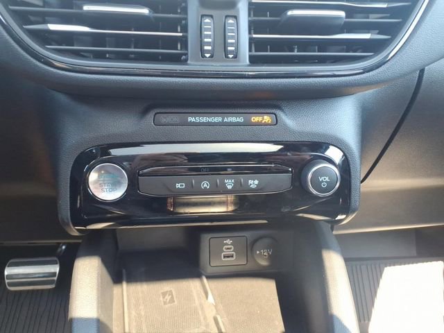Certified 2024 Ford Escape ST-Line Select w/ Tech Pack #2 image 20