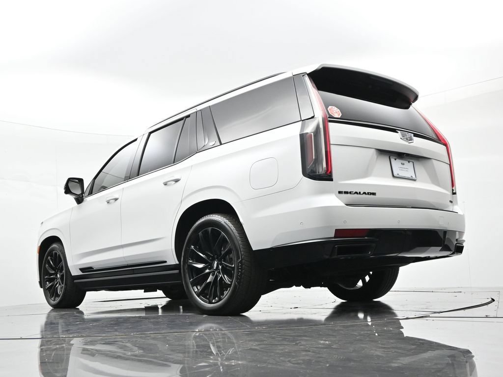Used 2024 Cadillac Escalade Sport Platinum w/ LPO, ONYX Package AWD/4WD image 18