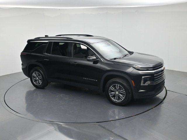 Used 2025 Chevrolet Traverse LT AWD/4WD image 47