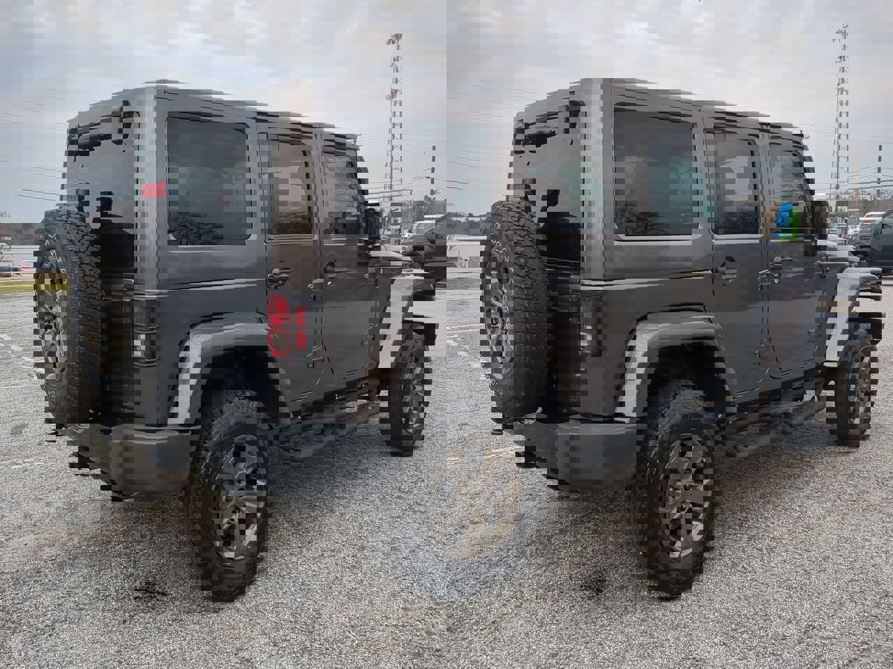 Used 2017 Jeep Wrangler Unlimited Sahara image 3