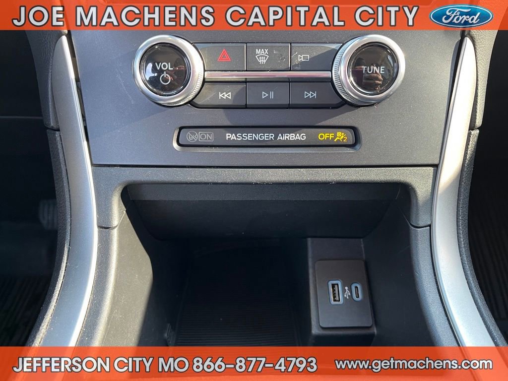 Certified 2022 Ford Edge SE w/ Black Appearance Package image 14