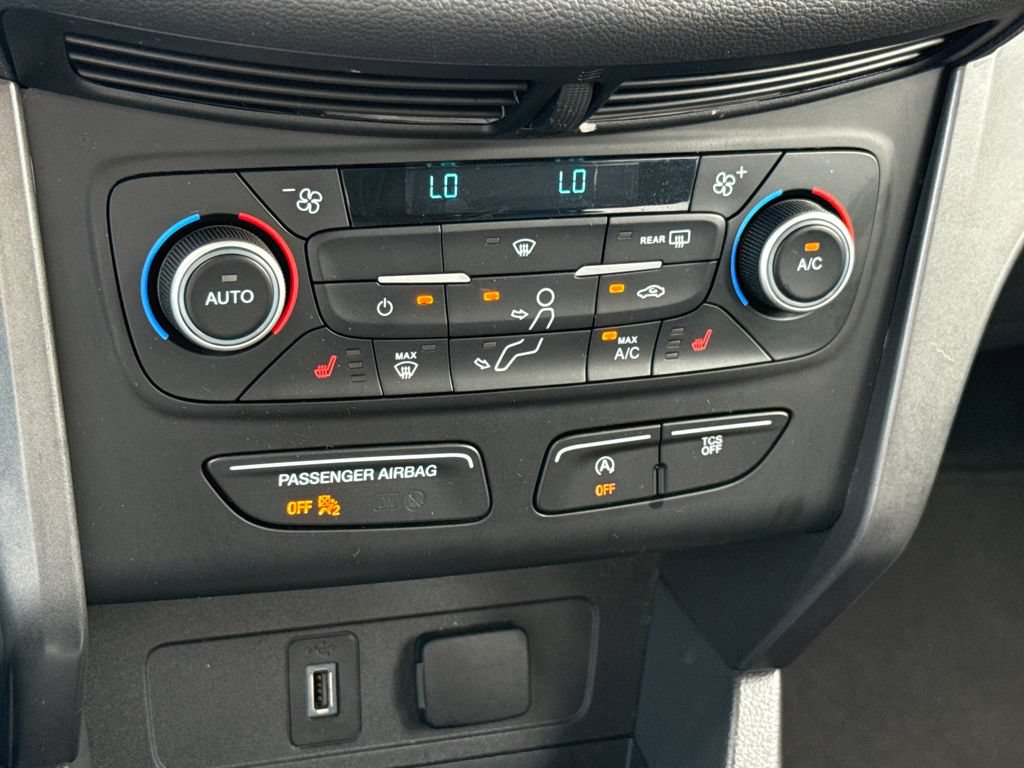 Certified 2019 Ford Escape SEL FWD image 21