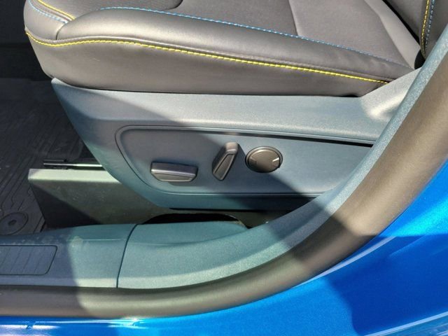 Certified 2025 Ford Maverick Lobo AWD/4WD image 25