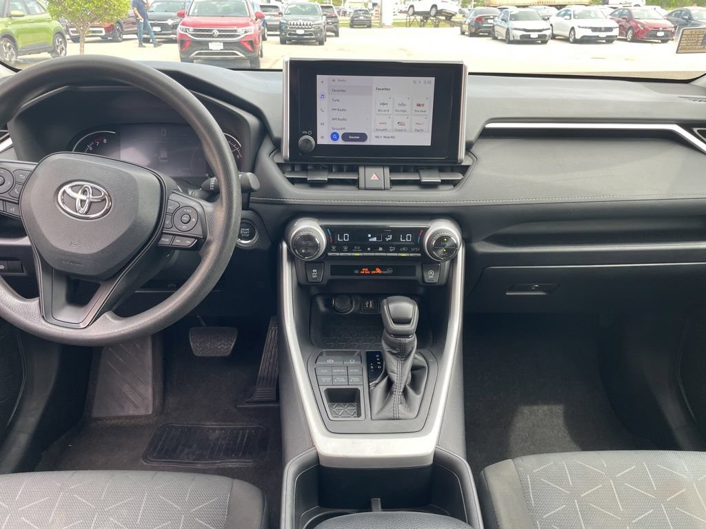 Used 2024 Toyota RAV4 XLE AWD/4WD image 11