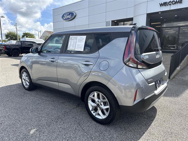 Used 2024 Kia Soul LX w/ Option Group 015 FWD image 12
