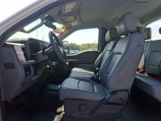 Certified 2025 Ford F250 XL w/ XL Chrome Package AWD/4WD image 12