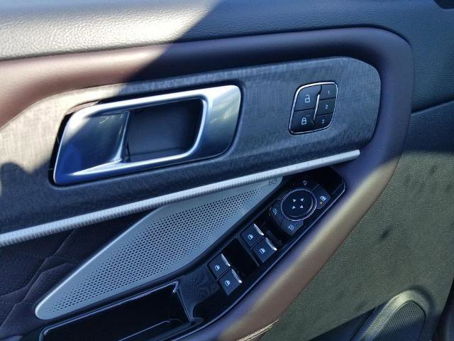 Certified 2025 Ford Explorer Platinum w/ Ultimate Package image 11