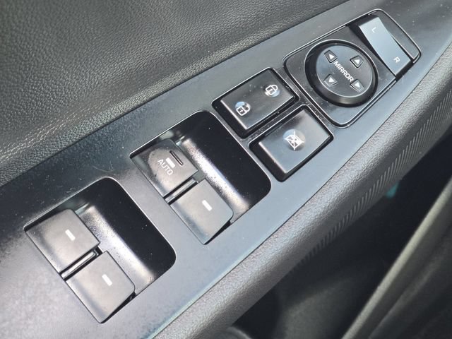 Used 2021 Hyundai Tucson Value FWD image 23