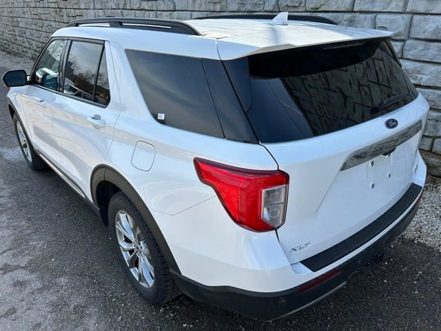 Certified 2023 Ford Explorer XLT w/ Equipment Group 202A AWD/4WD image 4