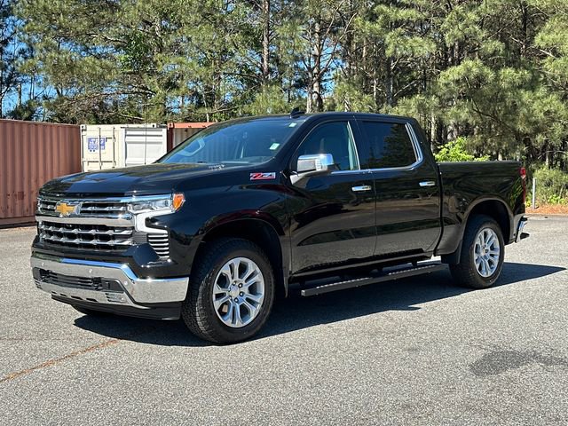 Used 2025 Chevrolet Silverado 1500 LTZ w/ LTZ Premium Package image 3