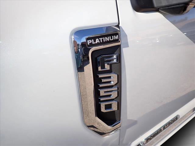 Certified 2022 Ford F350 Platinum w/ FX4 Off-Road Package image 6