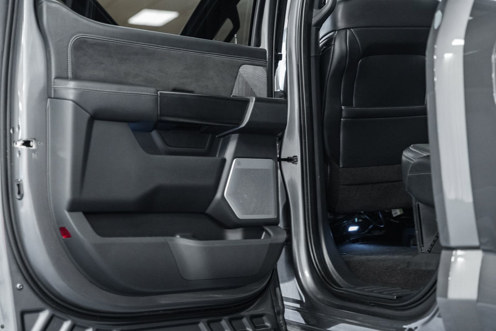 Certified 2023 Ford F150 Platinum w/ Max Trailer Tow Package image 51