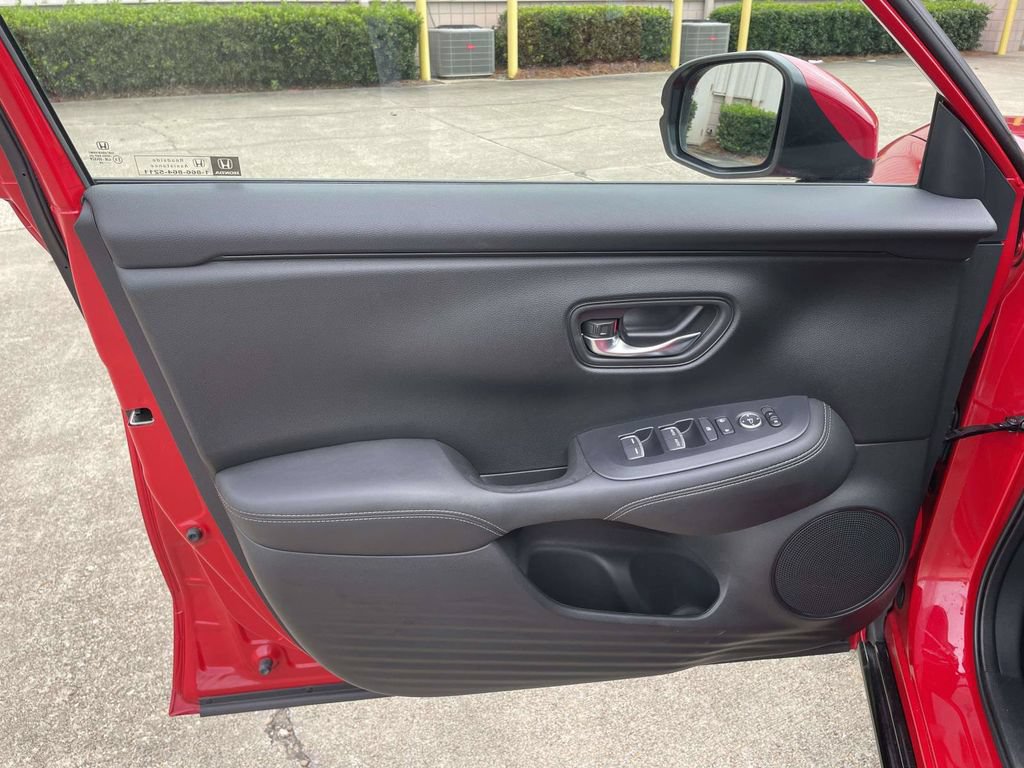 Used 2025 Honda HR-V EX-L image 15