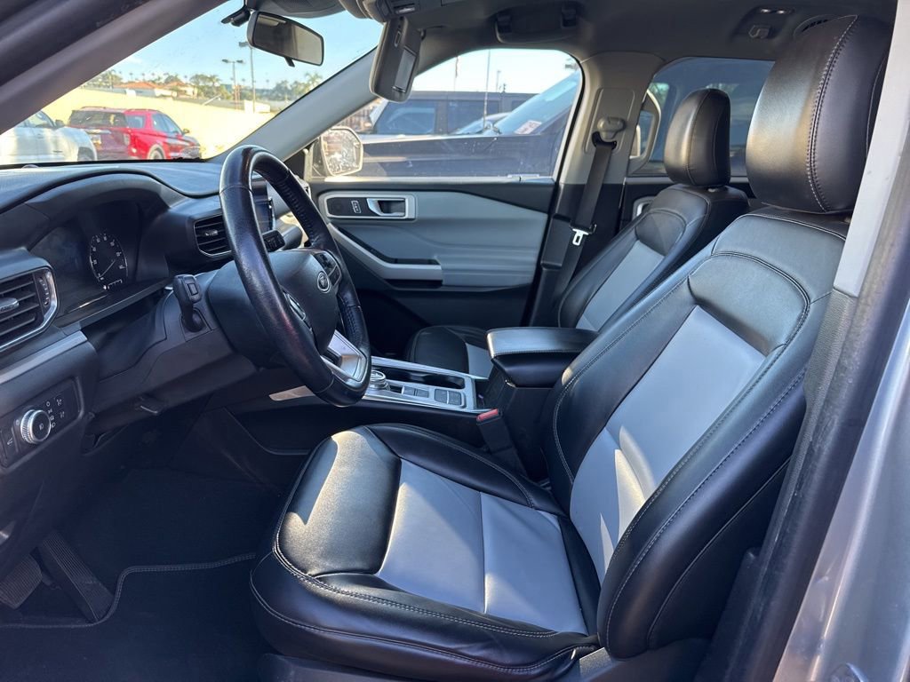 Certified 2022 Ford Explorer XLT w/ Equipment Group 202A image 12