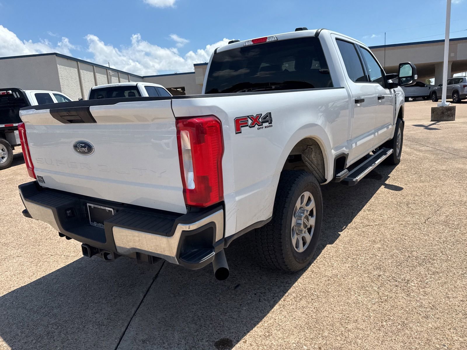 Certified 2024 Ford F250 XLT w/ FX4 Off-Road Package AWD/4WD image 7