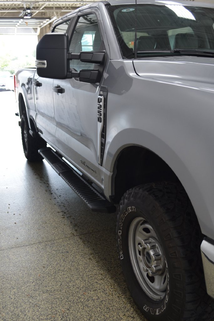 Certified 2023 Ford F250 XL w/ XL Off-Road Package AWD/4WD image 7