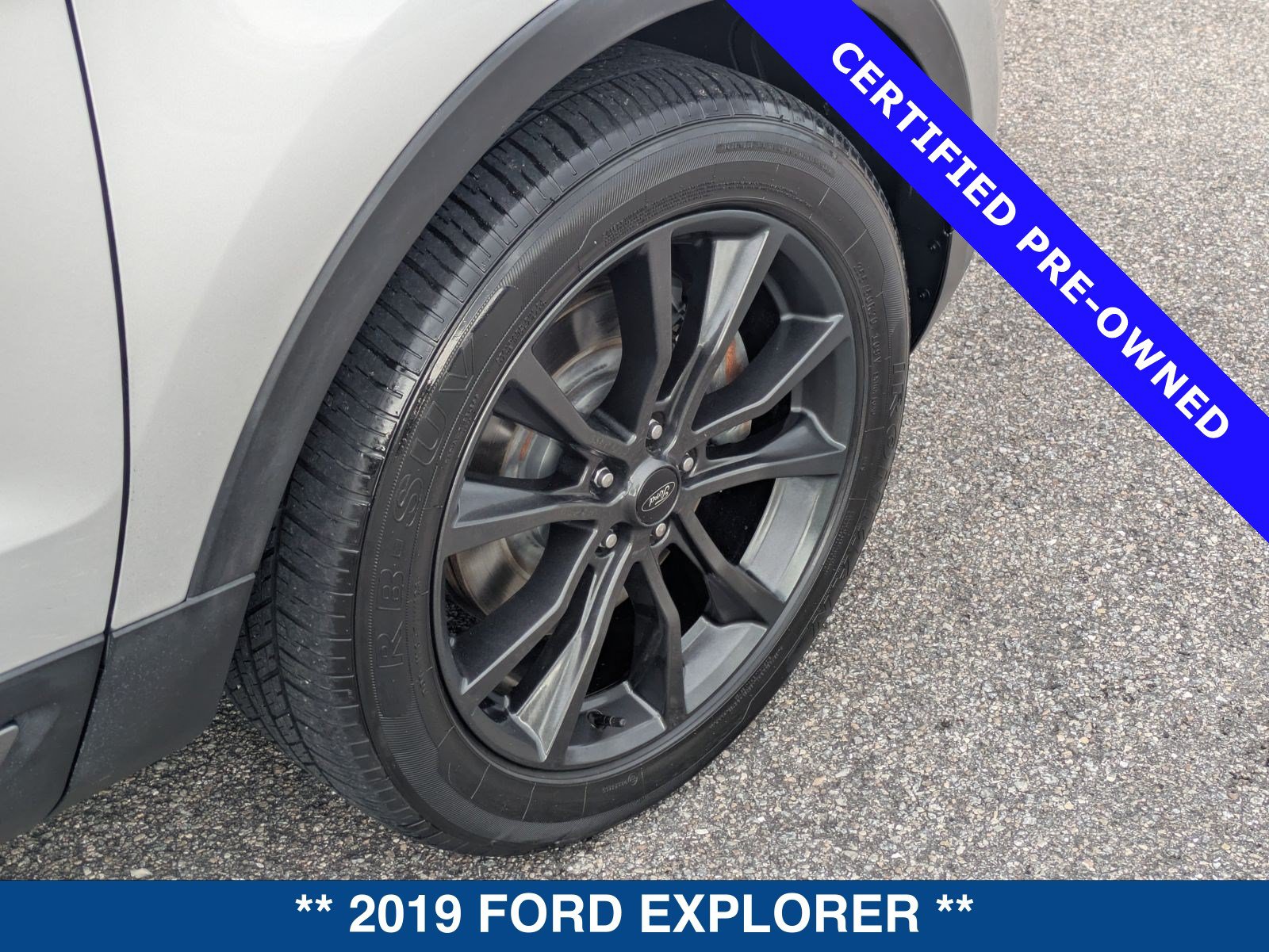 Certified 2019 Ford Explorer XLT w/ Equipment Group 202A FWD image 13