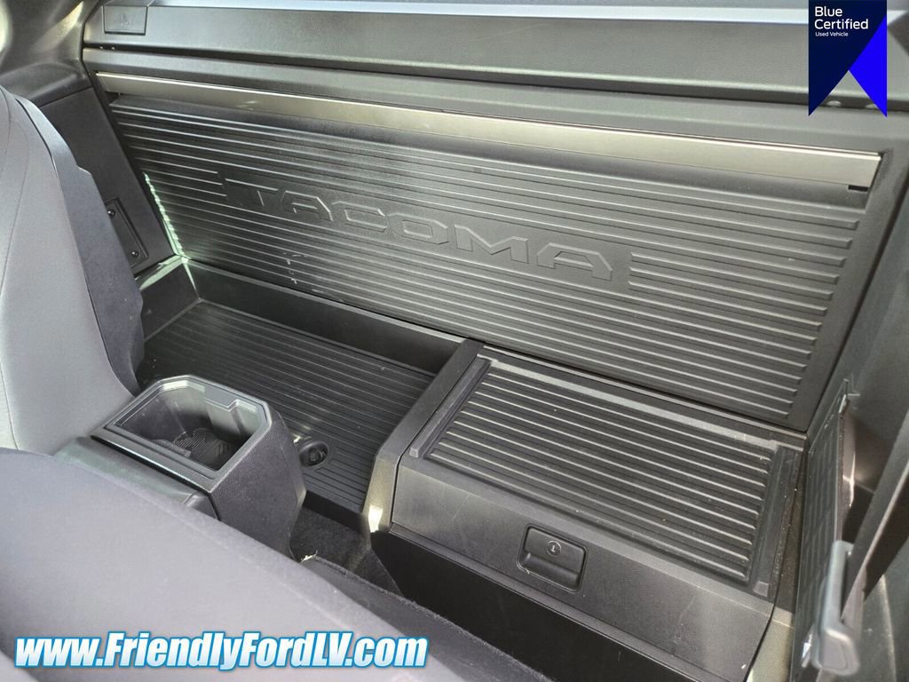 Used 2025 Toyota Tacoma SR AWD/4WD image 10