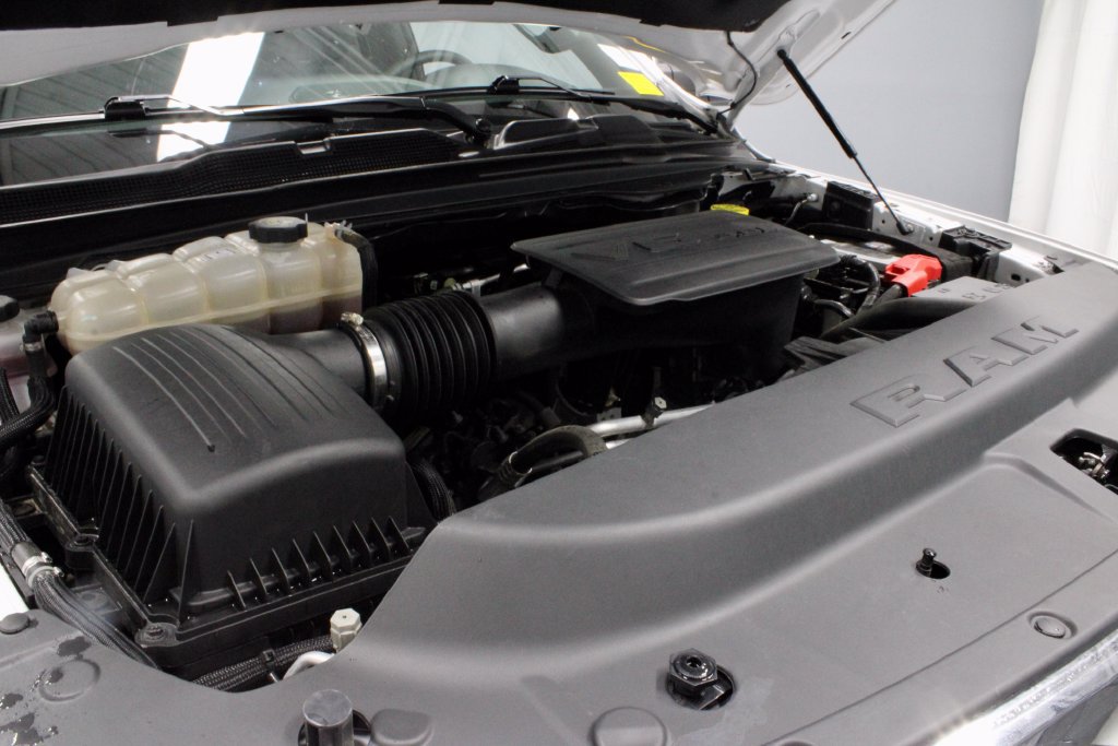 Used 2025 RAM 1500 Big Horn AWD/4WD image 16