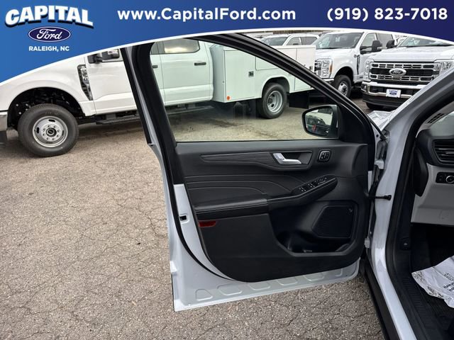 Certified 2025 Ford Escape Platinum w/ Premium Technology Package image 19