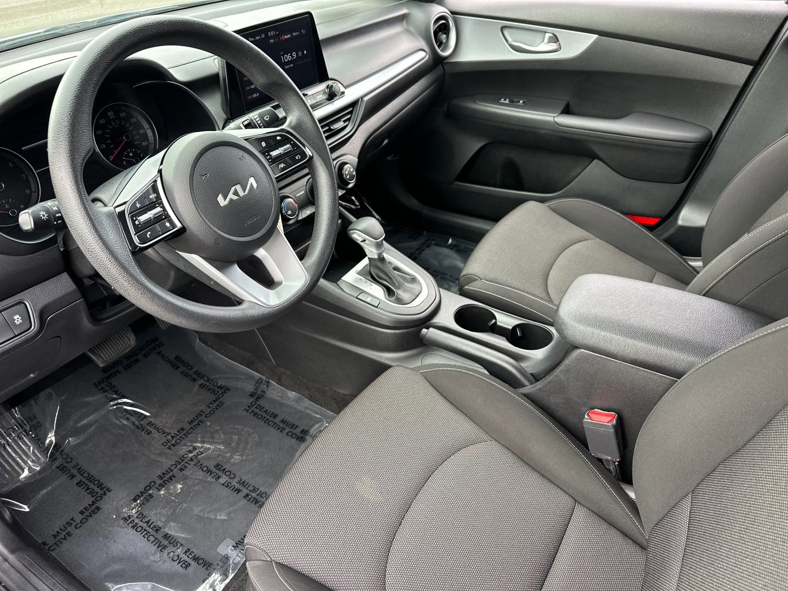 Used 2023 Kia Forte LXS image 9