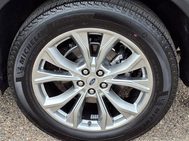 Certified 2023 Ford Explorer Limited w/ Limited Technology Package AWD/4WD image 35