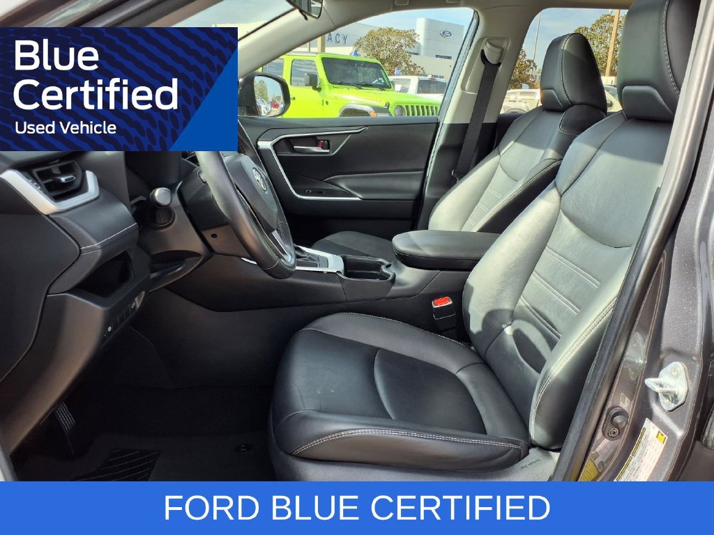Used 2021 Toyota RAV4 XLE Premium FWD image 24