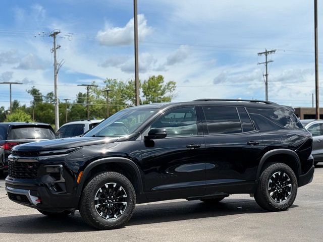 Used 2024 Chevrolet Traverse Z71 w/ Enhanced Driving Package AWD/4WD image 38