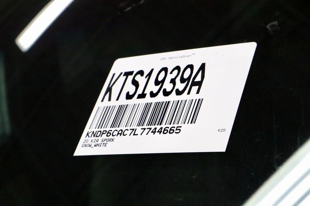 Used 2020 Kia Sportage S image 32