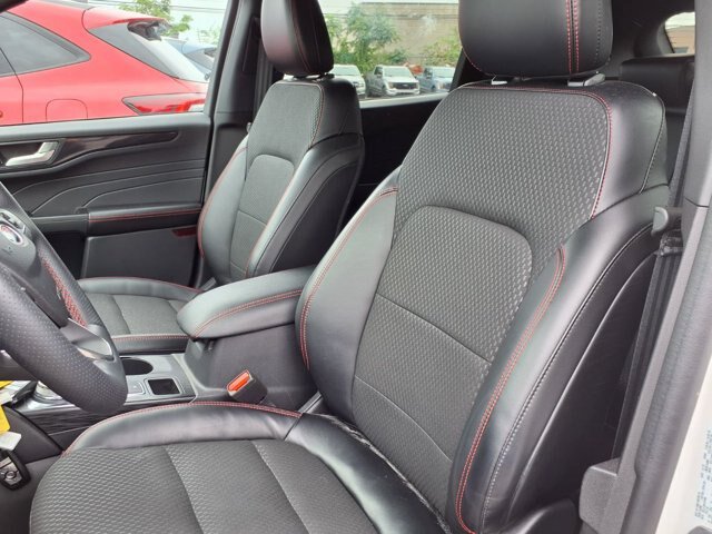 Certified 2024 Ford Escape ST-Line Select w/ Tech Pack #1 AWD/4WD image 3