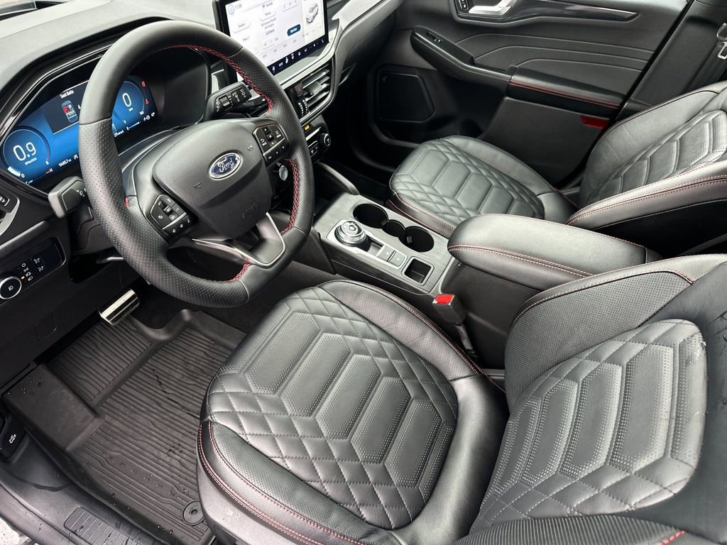 Certified 2024 Ford Escape ST-Line Elite w/ Premium Technology Package image 9