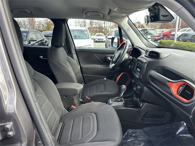 Used 2020 Jeep Renegade Latitude image 33