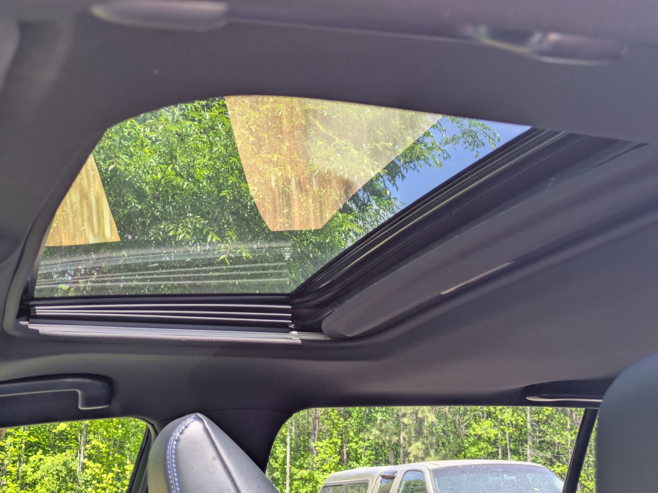 Used 2020 Toyota RAV4 XSE w/ XSE Grade Weather Package AWD/4WD image 14